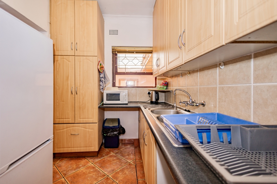 6 Bedroom Property for Sale in Schoongezicht Western Cape